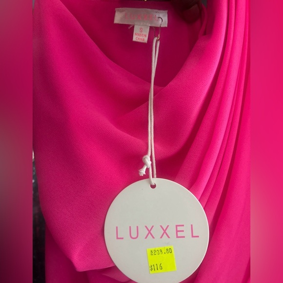 Elegant Fuchsia A-Line dress - Picture 3 of 3